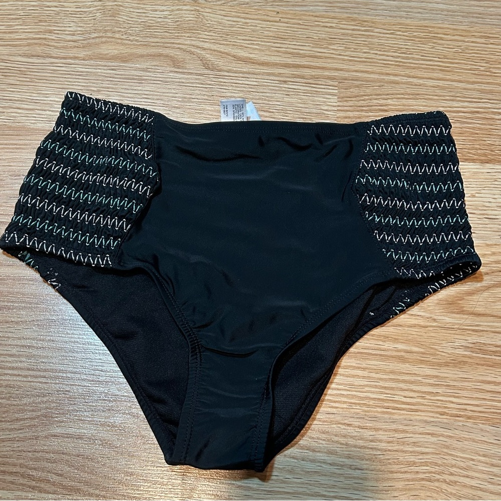 Arizona Jeans Co high waisted bikini bottom small